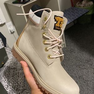 Brand New TIMBERLANDS